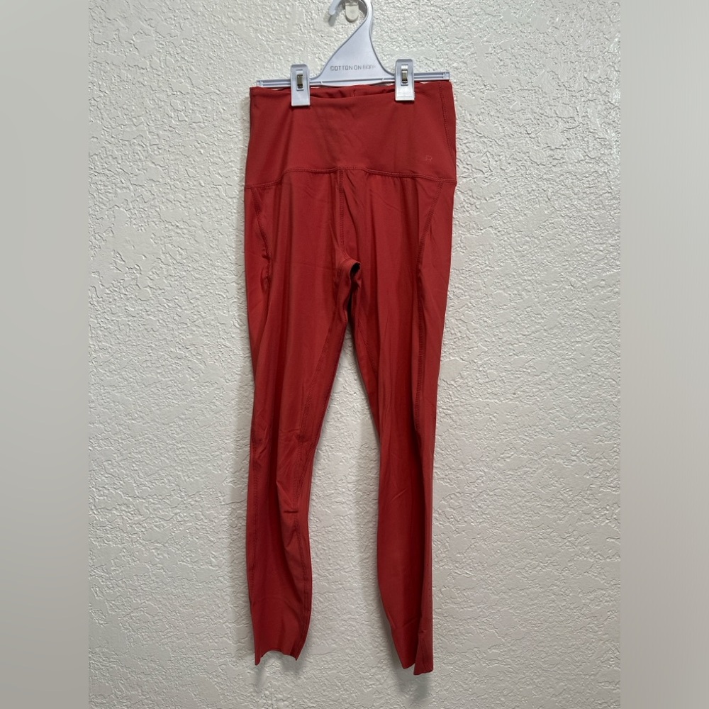 NWT stylerunner legging- Size S- color:Orange
